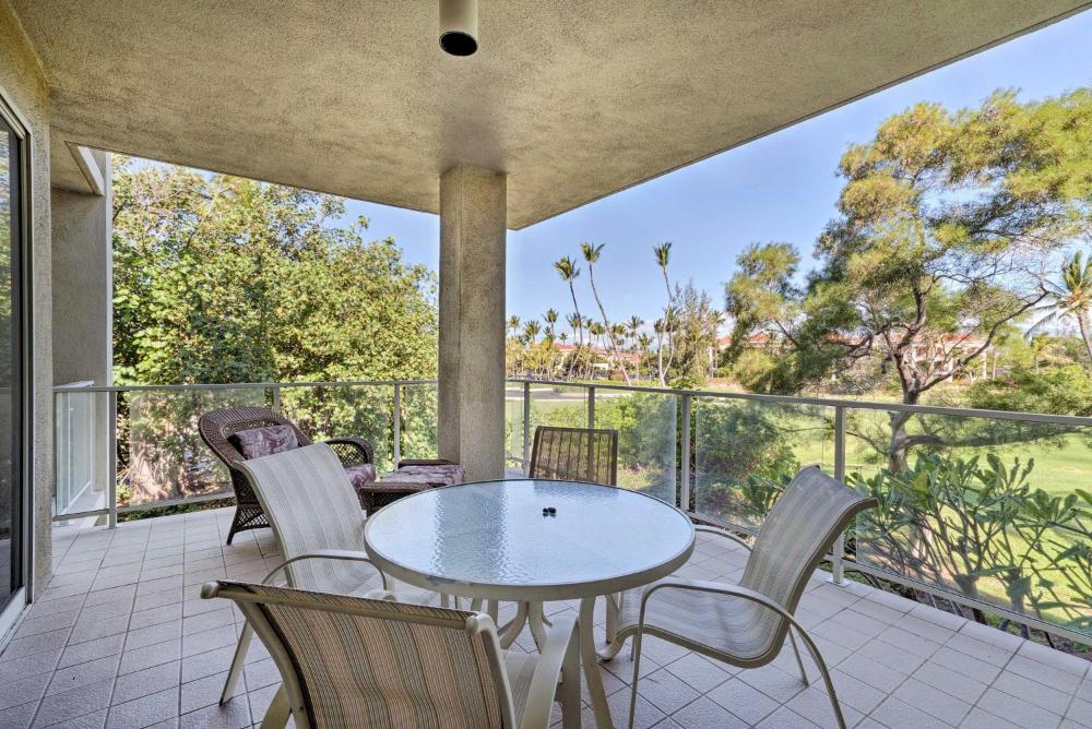 Waikoloa Village Condo with Pool and Golf Course Views